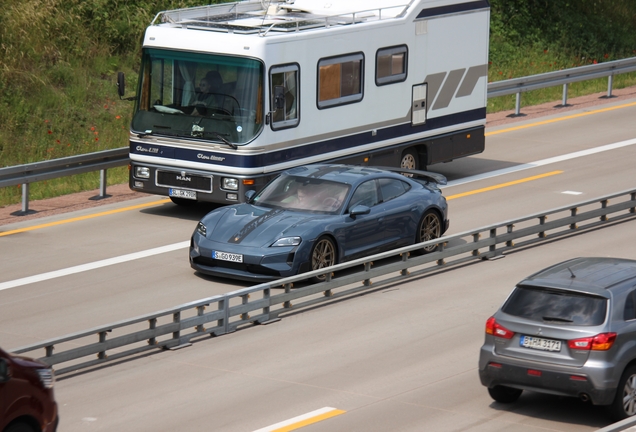 Porsche Taycan Turbo GT Weissach Package