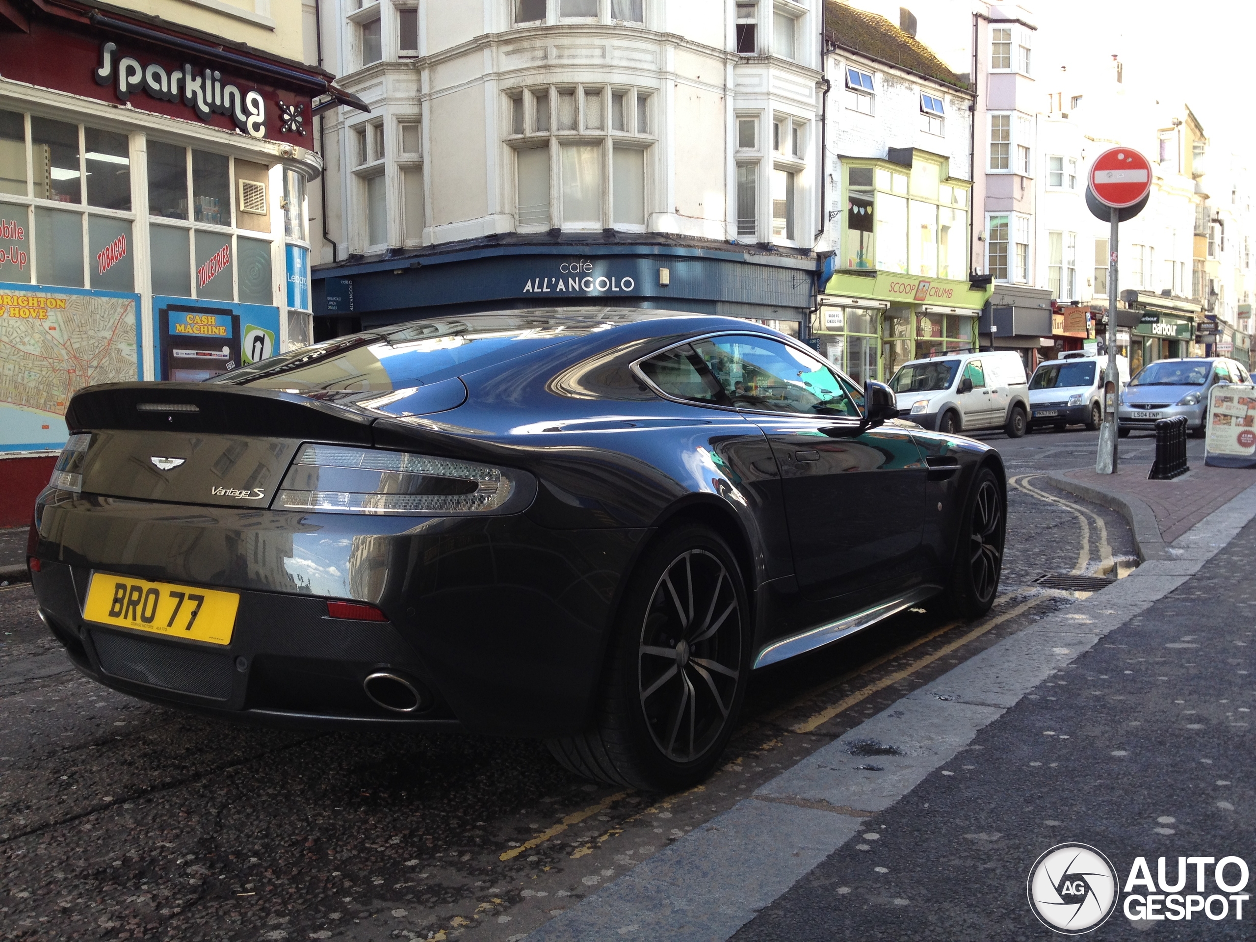 Aston Martin V8 Vantage S