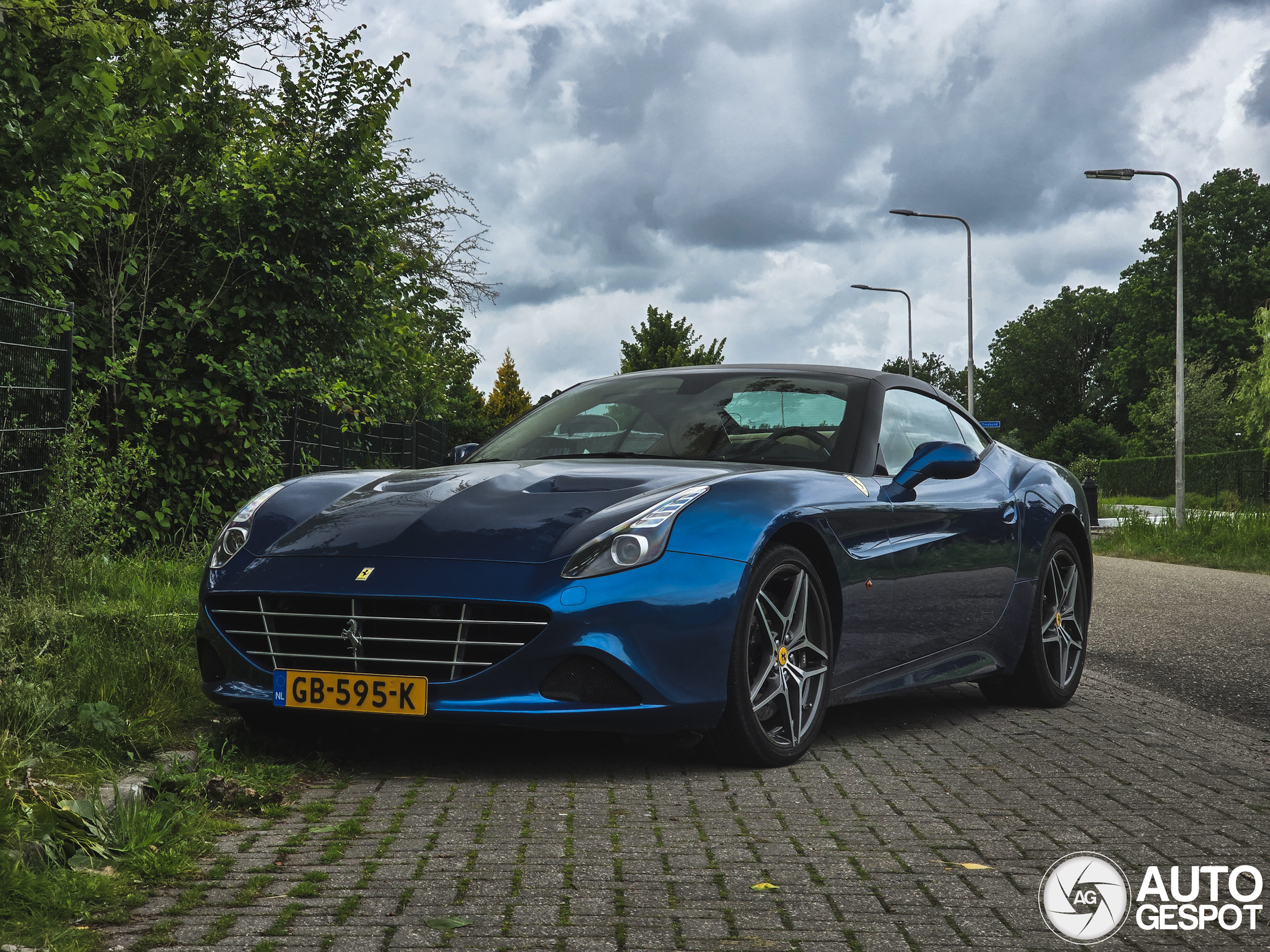 Ferrari California T
