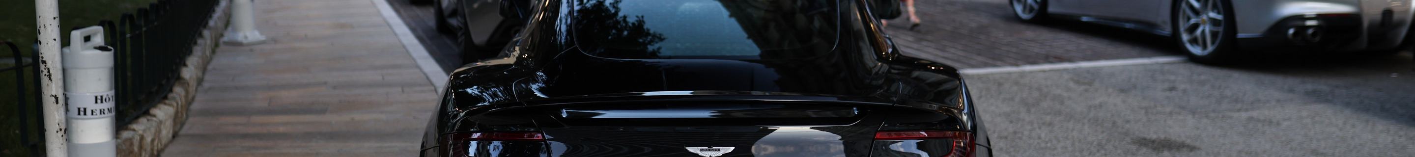 Aston Martin Vanquish 2013