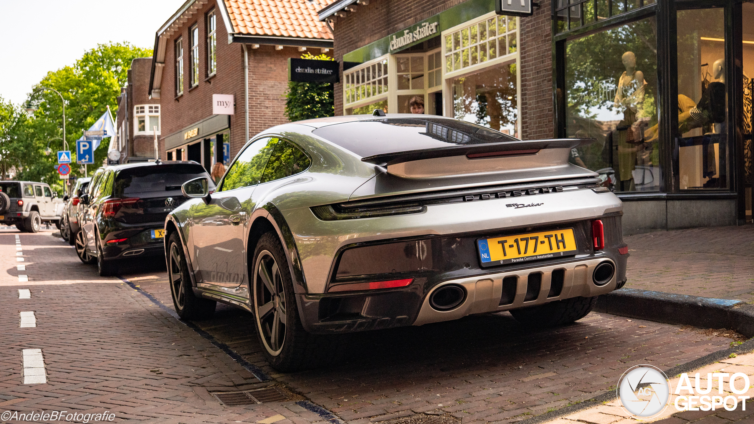 Porsche 992 Dakar