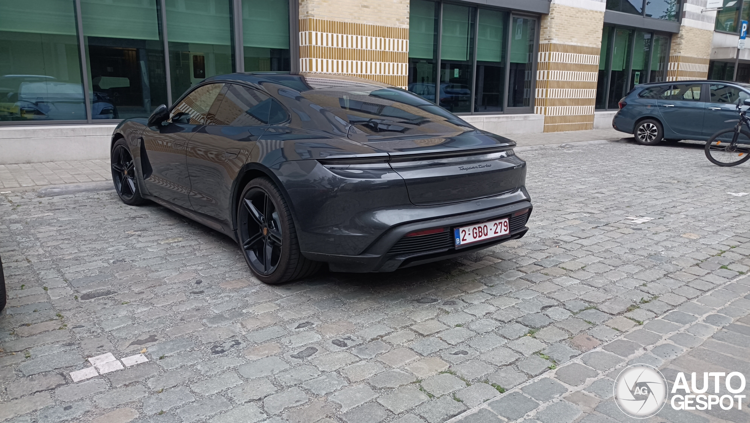 Porsche Taycan Turbo