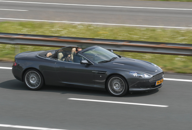 Aston Martin DB9 Volante