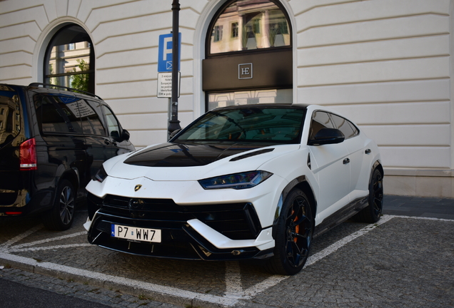 Lamborghini Urus Performante