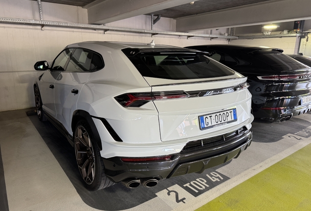 Lamborghini Urus Performante
