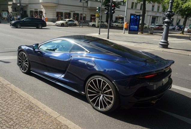 McLaren GT