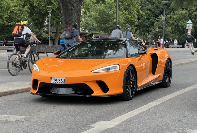 McLaren GT