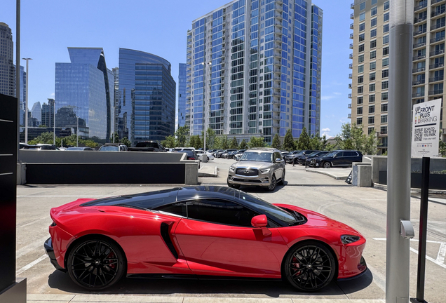 McLaren GT