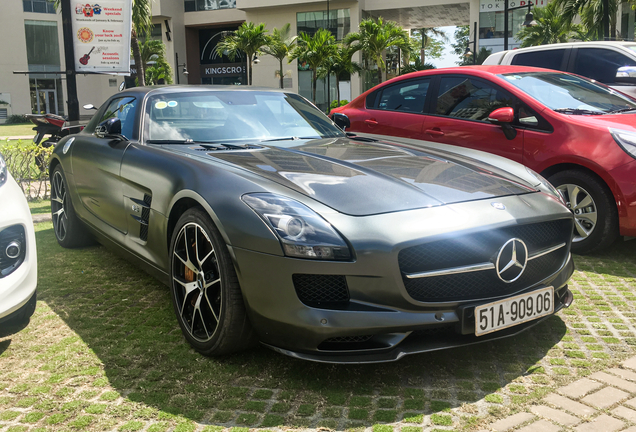 Mercedes-Benz SLS AMG GT Final Edition