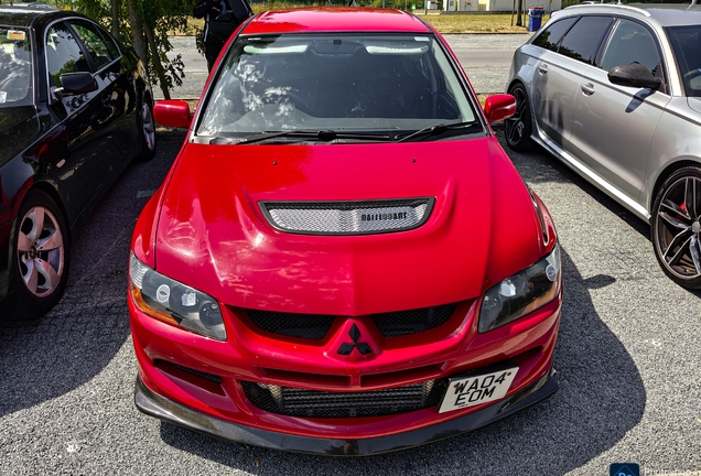 Mitsubishi Lancer Evolution VIII MR FQ-300 RalliArt