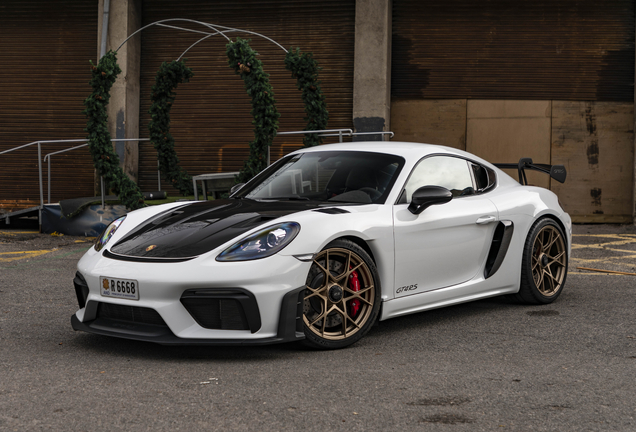 Porsche 718 Cayman GT4 RS Weissach Package