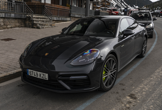 Porsche 971 Panamera Turbo S E-Hybrid
