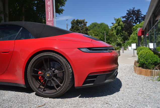 Porsche 992 Carrera 4 GTS Cabriolet