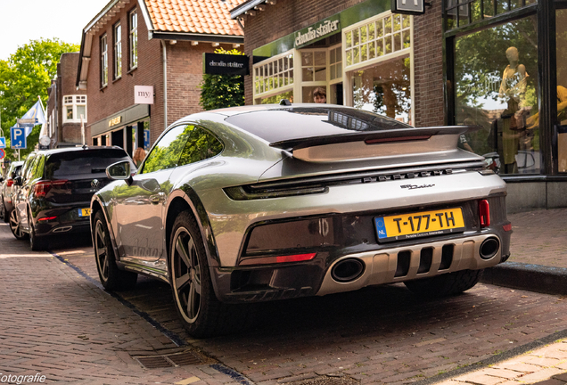 Porsche 992 Dakar