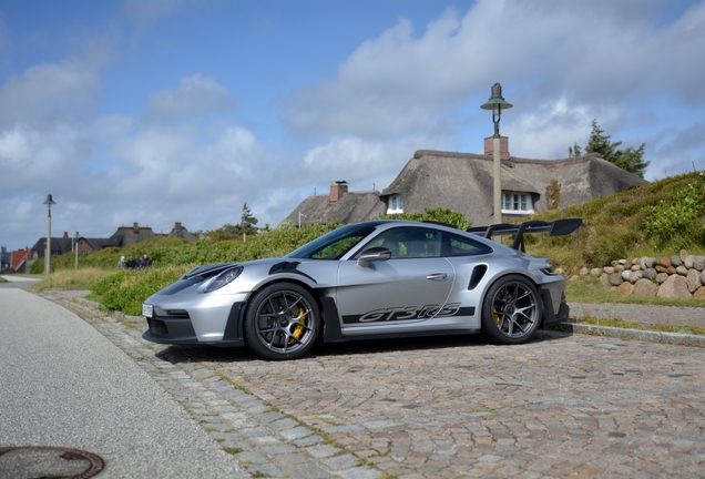 Porsche 992 GT3 RS Weissach Package
