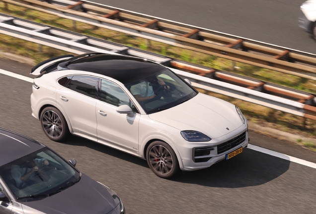 Porsche Cayenne Coupé Turbo E-Hybrid