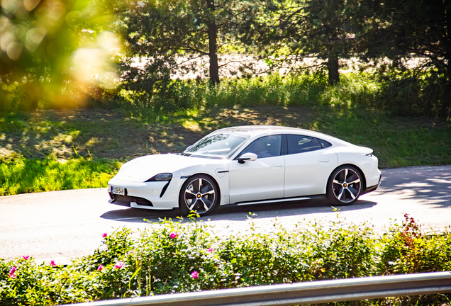 Porsche Taycan Turbo
