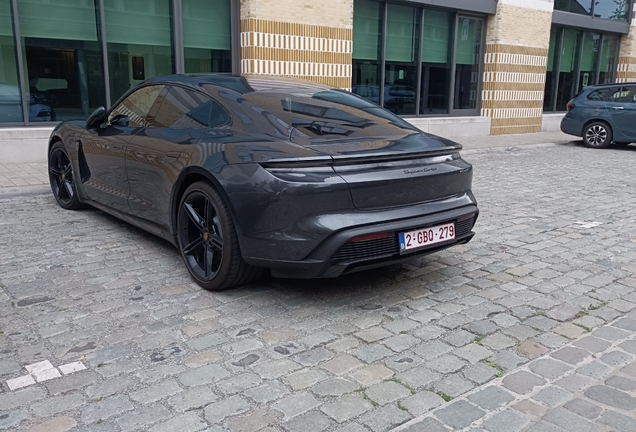 Porsche Taycan Turbo