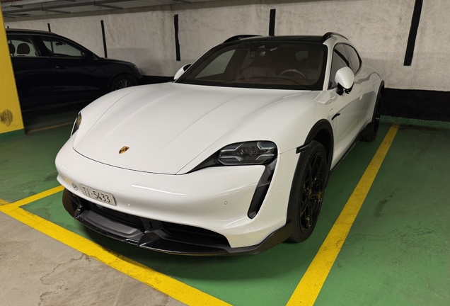 Porsche Taycan Turbo Cross Turismo