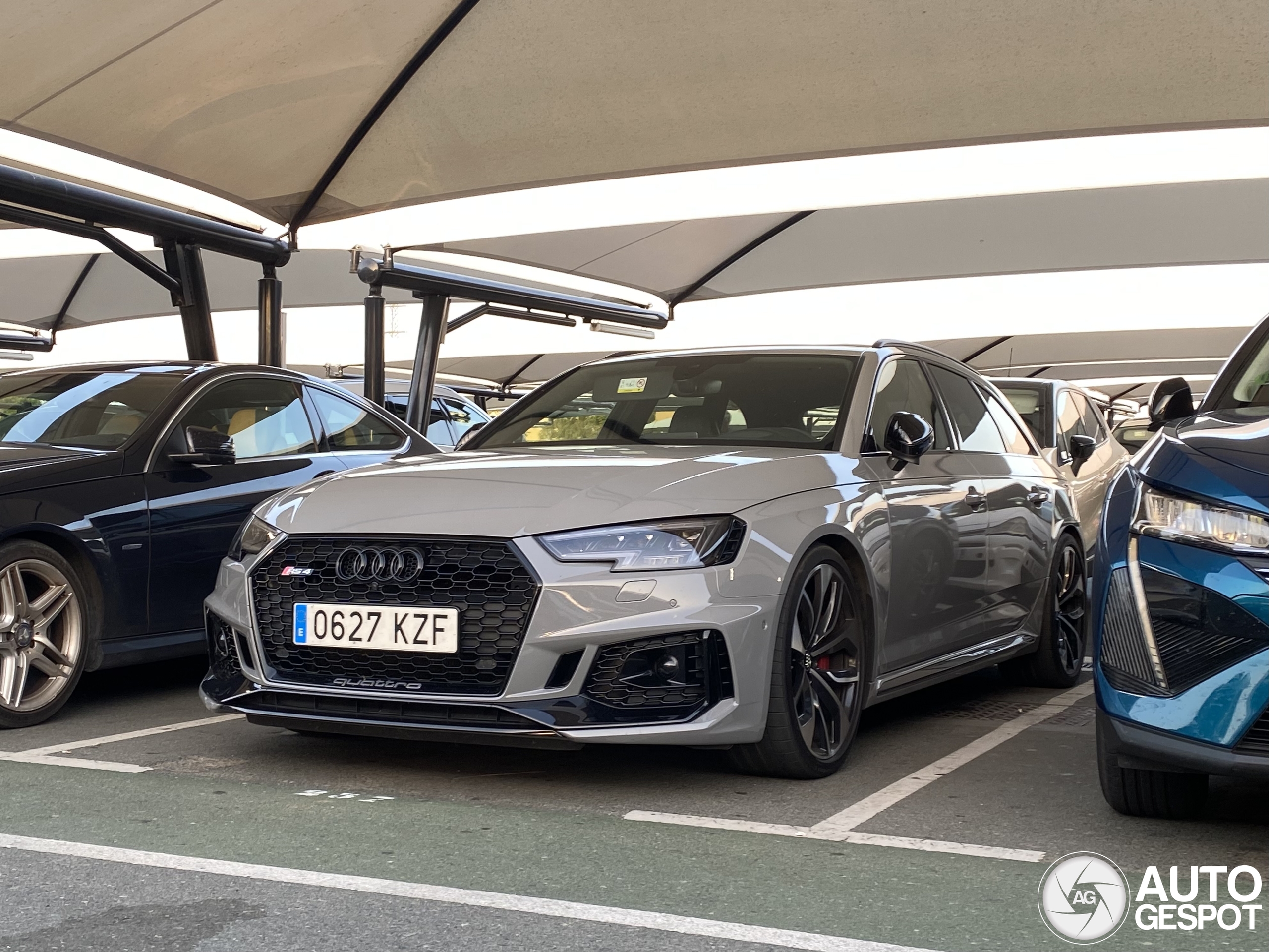 Audi RS4 Avant B9