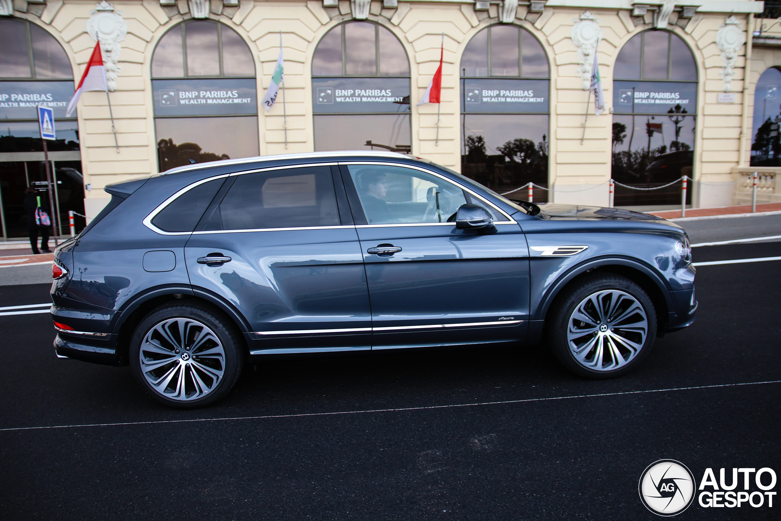 Bentley Bentayga Azure