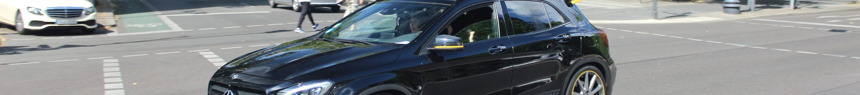 Mercedes-AMG GLA 45 X156 Yellow Night Edition