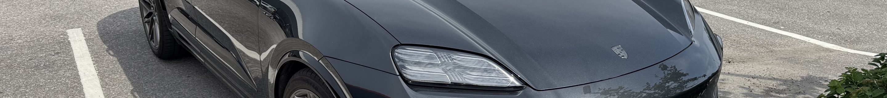 Porsche Macan EV Turbo