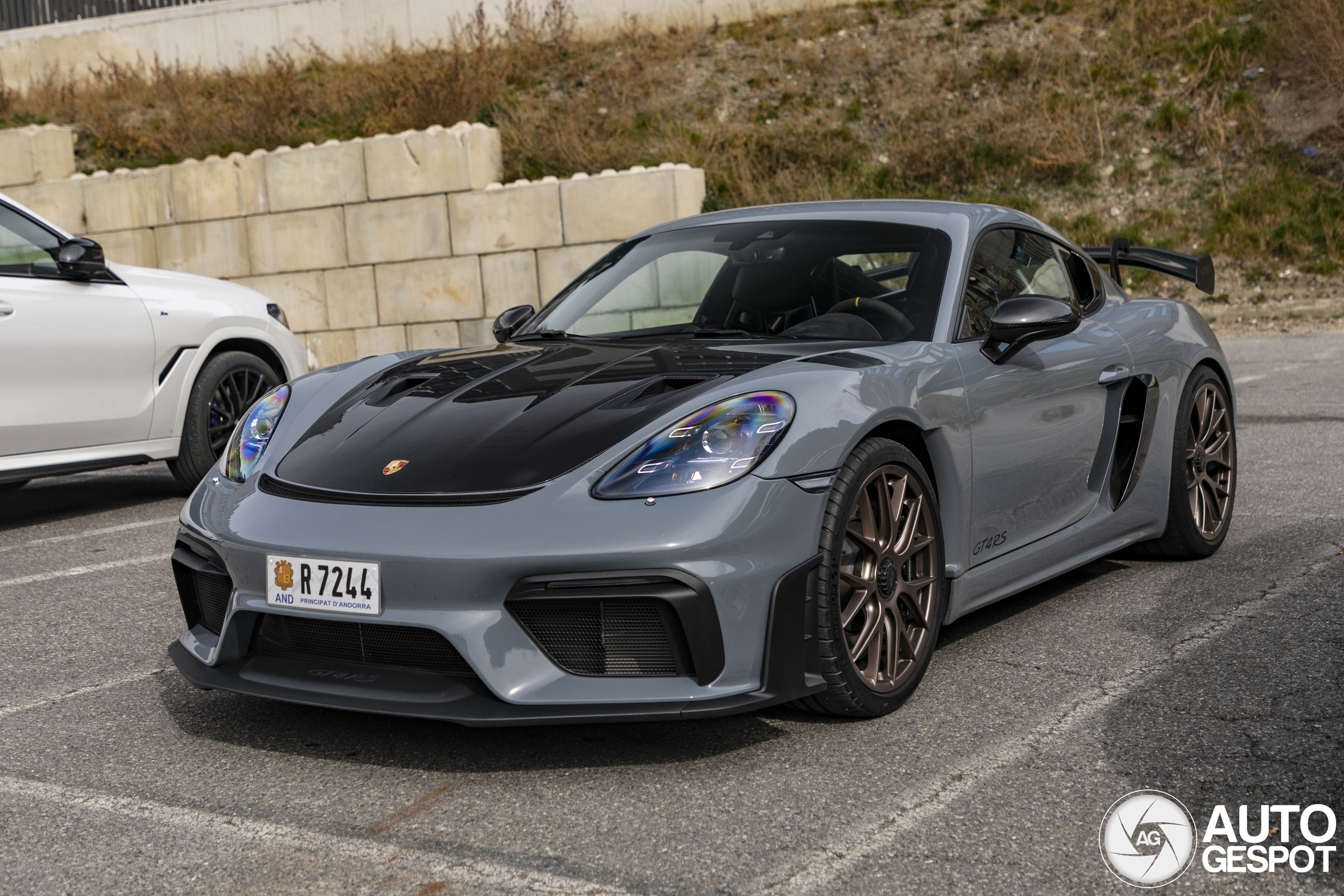 Porsche 718 Cayman GT4 RS Weissach Package