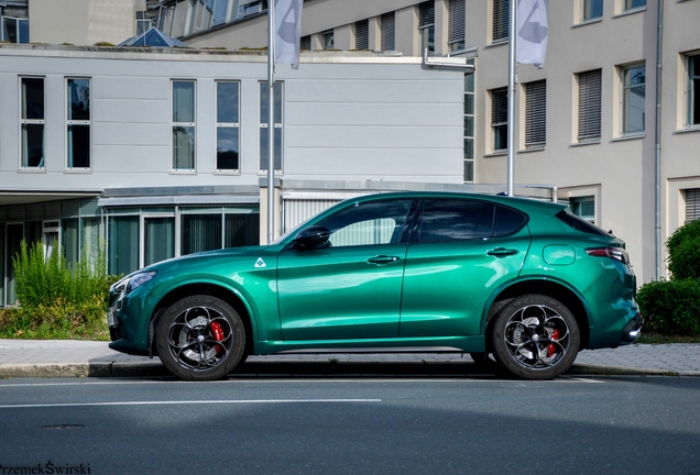 Alfa Romeo Stelvio Quadrifoglio 2023