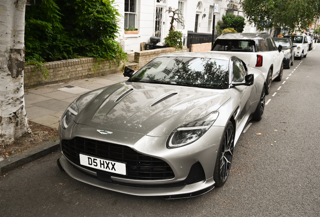 Aston Martin DB12