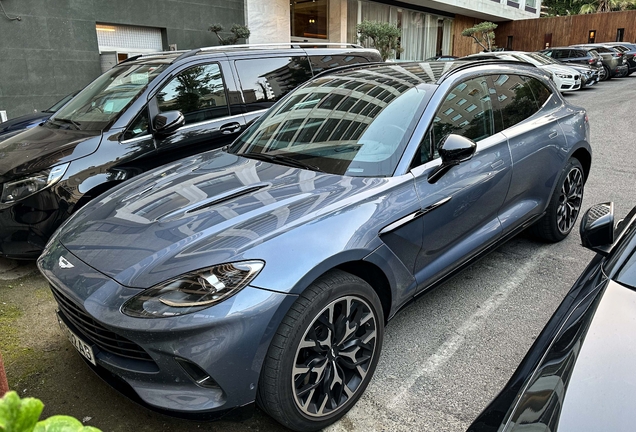 Aston Martin DBX