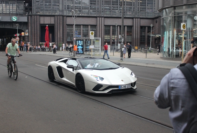 Lamborghini Aventador S LP740-4 Roadster