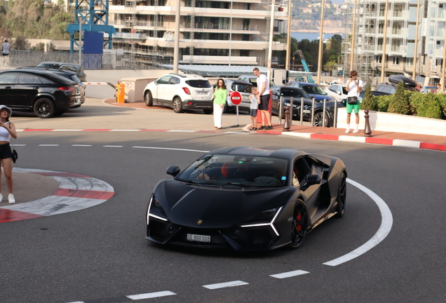 Lamborghini Revuelto