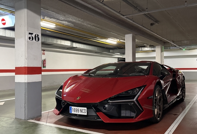Lamborghini Revuelto