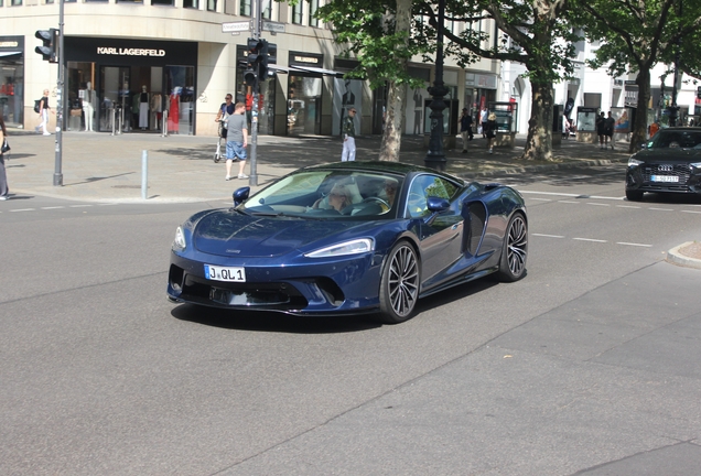 McLaren GT