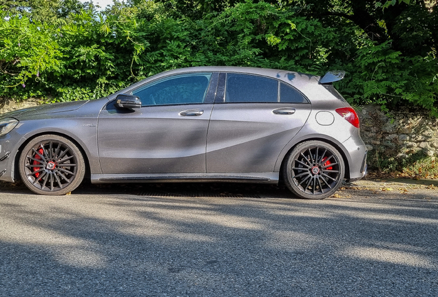 Mercedes-AMG A 45 W176 2015