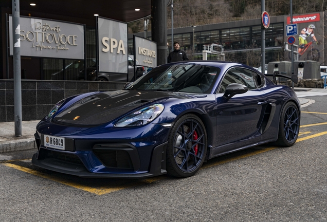 Porsche 718 Cayman GT4 RS Weissach Package