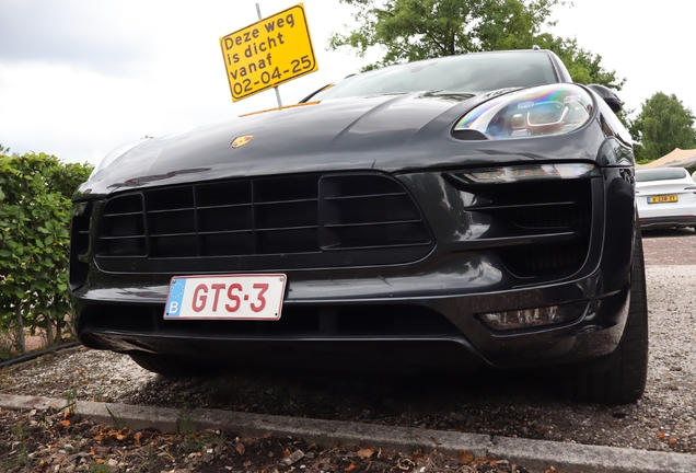 Porsche 95B Macan GTS