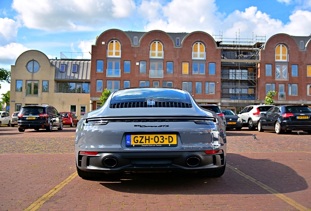 Porsche 992 Carrera GTS