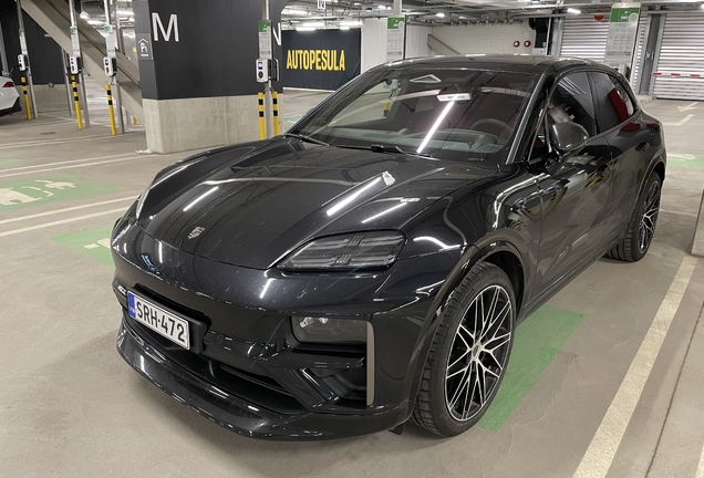 Porsche Macan EV Turbo