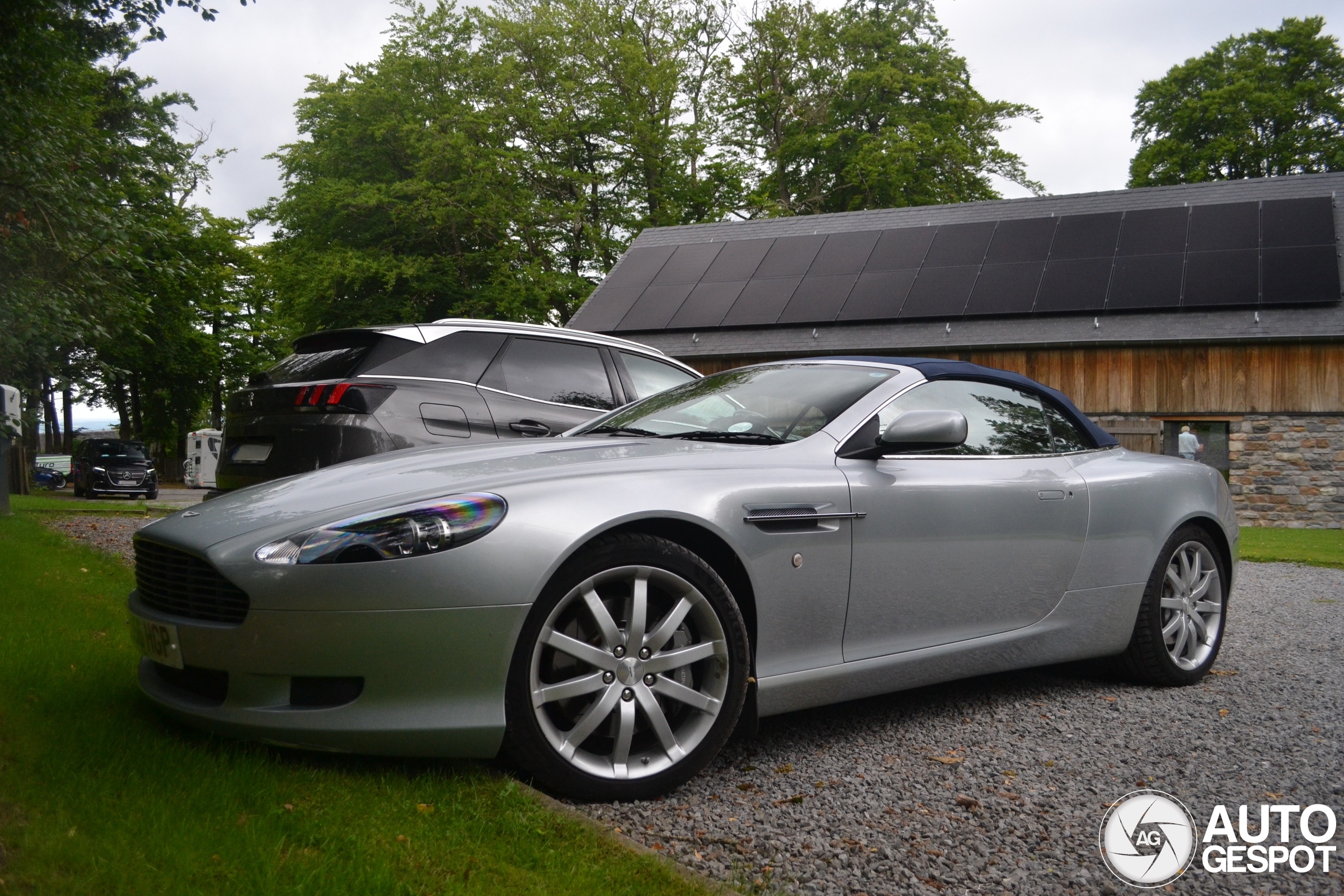 Aston Martin DB9 Volante