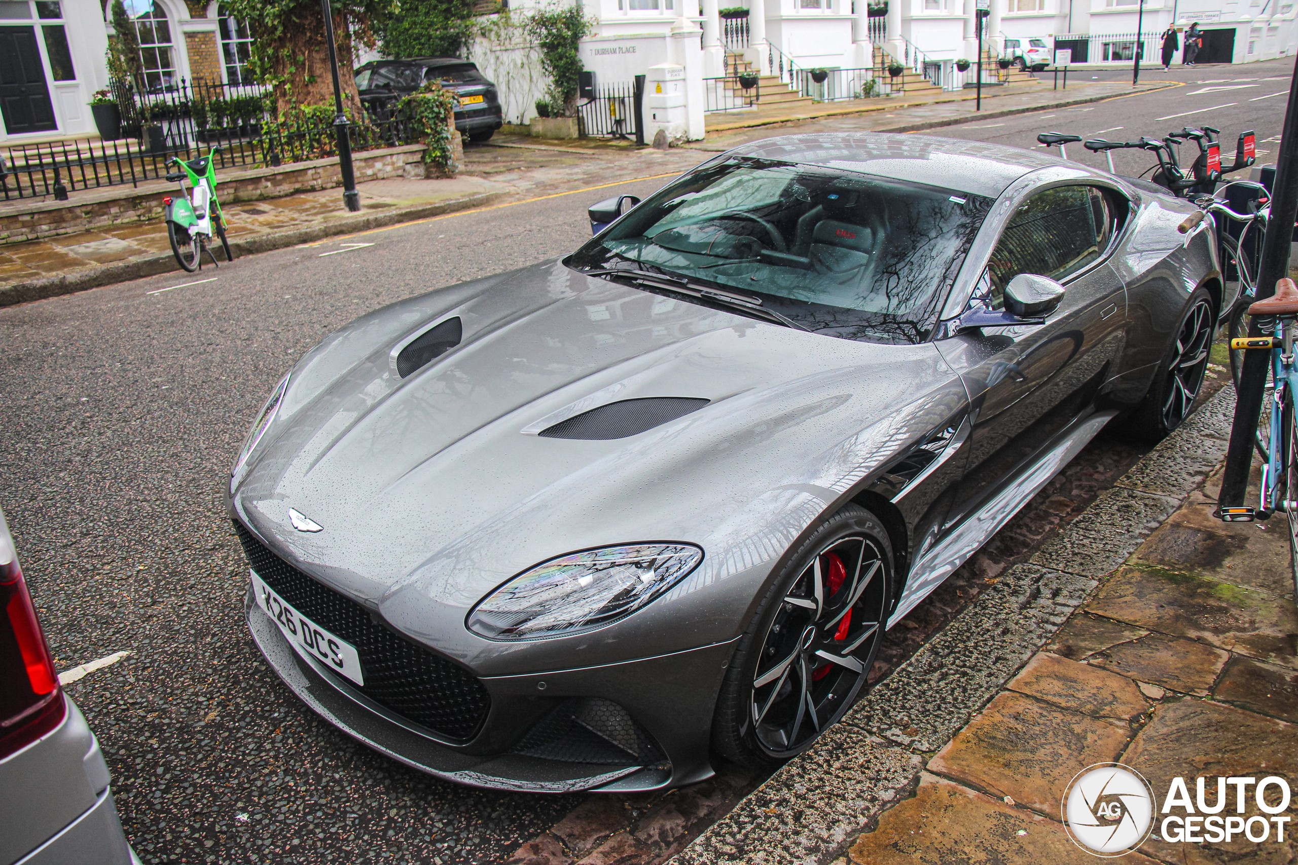 Aston Martin DBS Superleggera