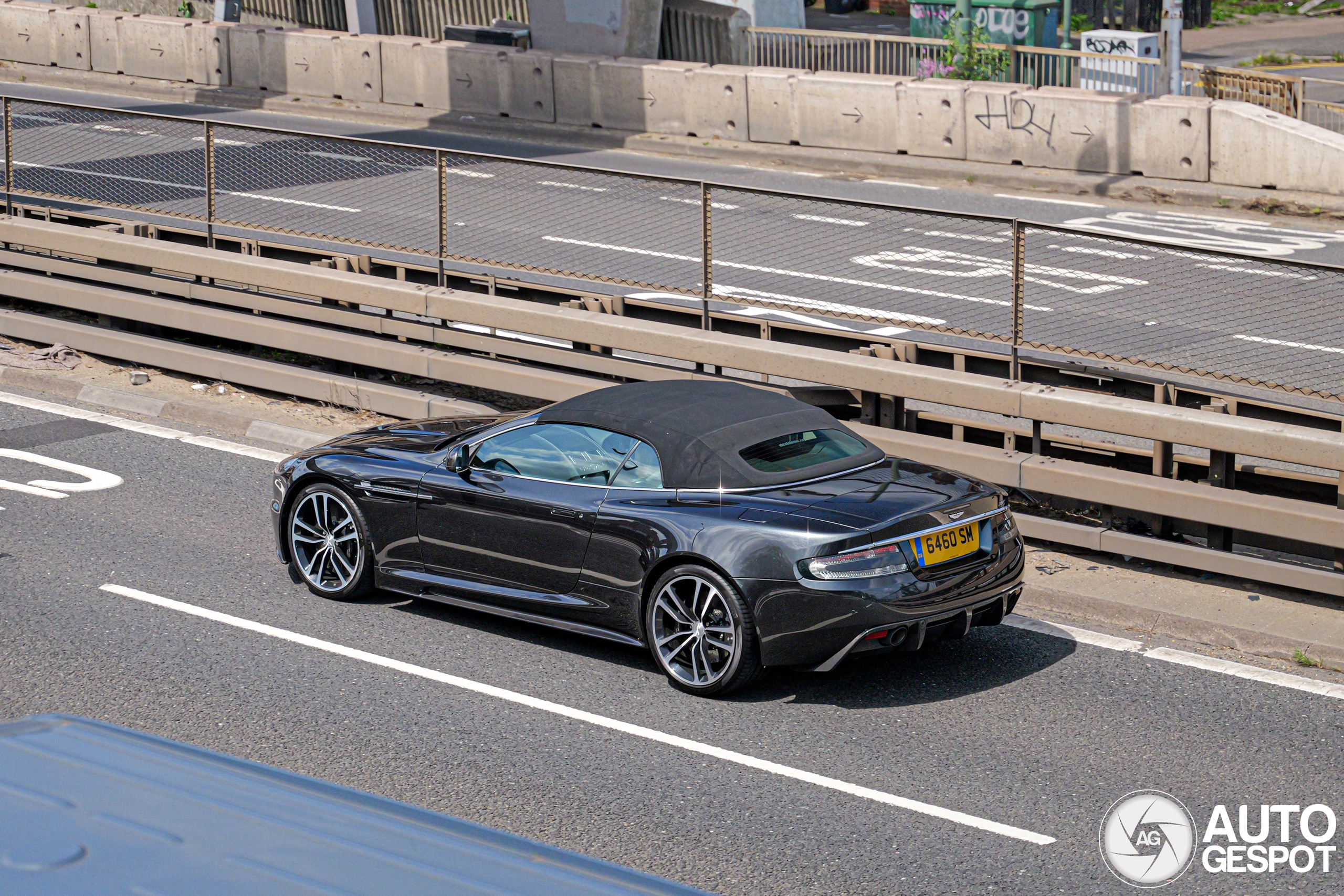 Aston Martin DBS Volante