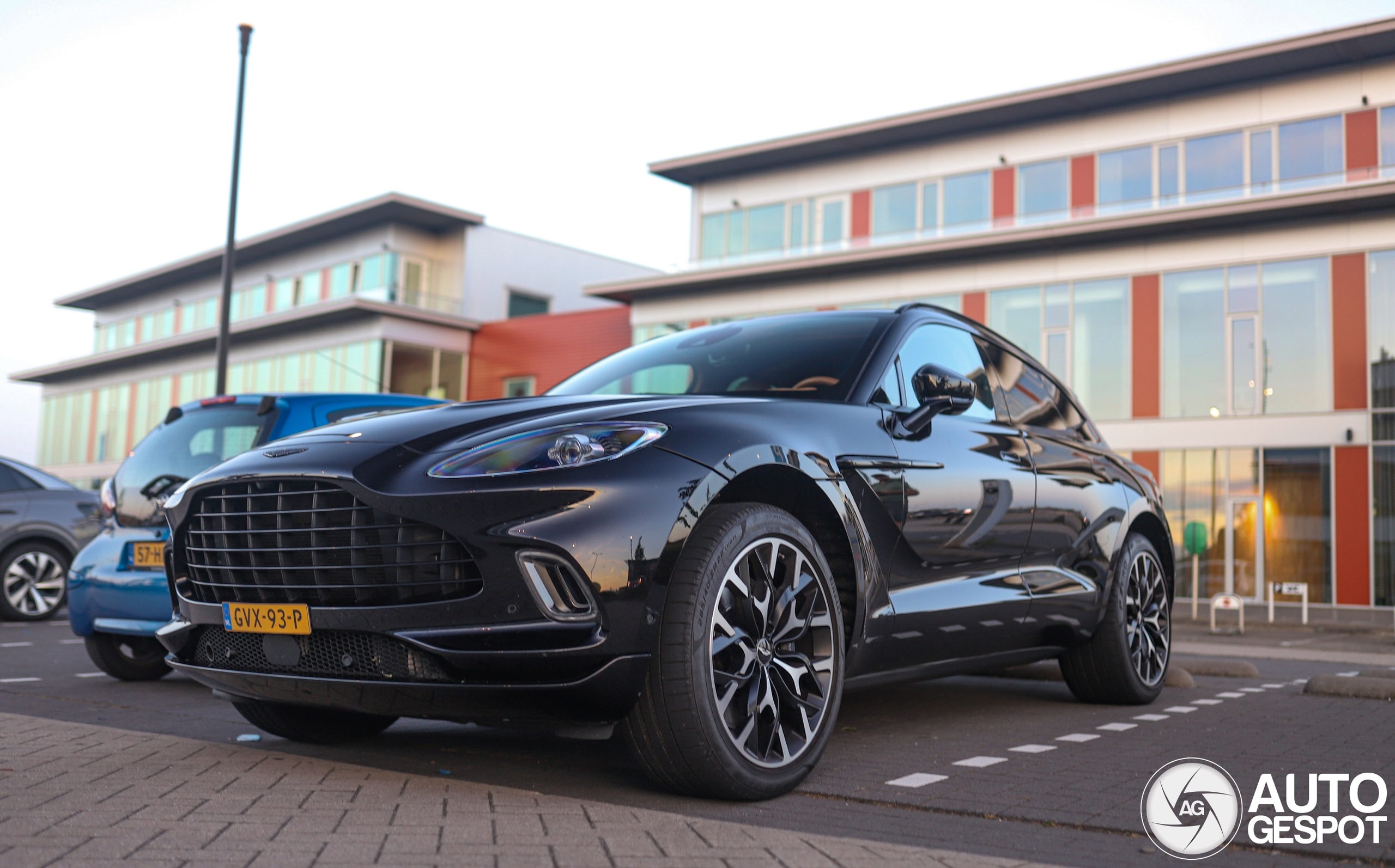 Aston Martin DBX