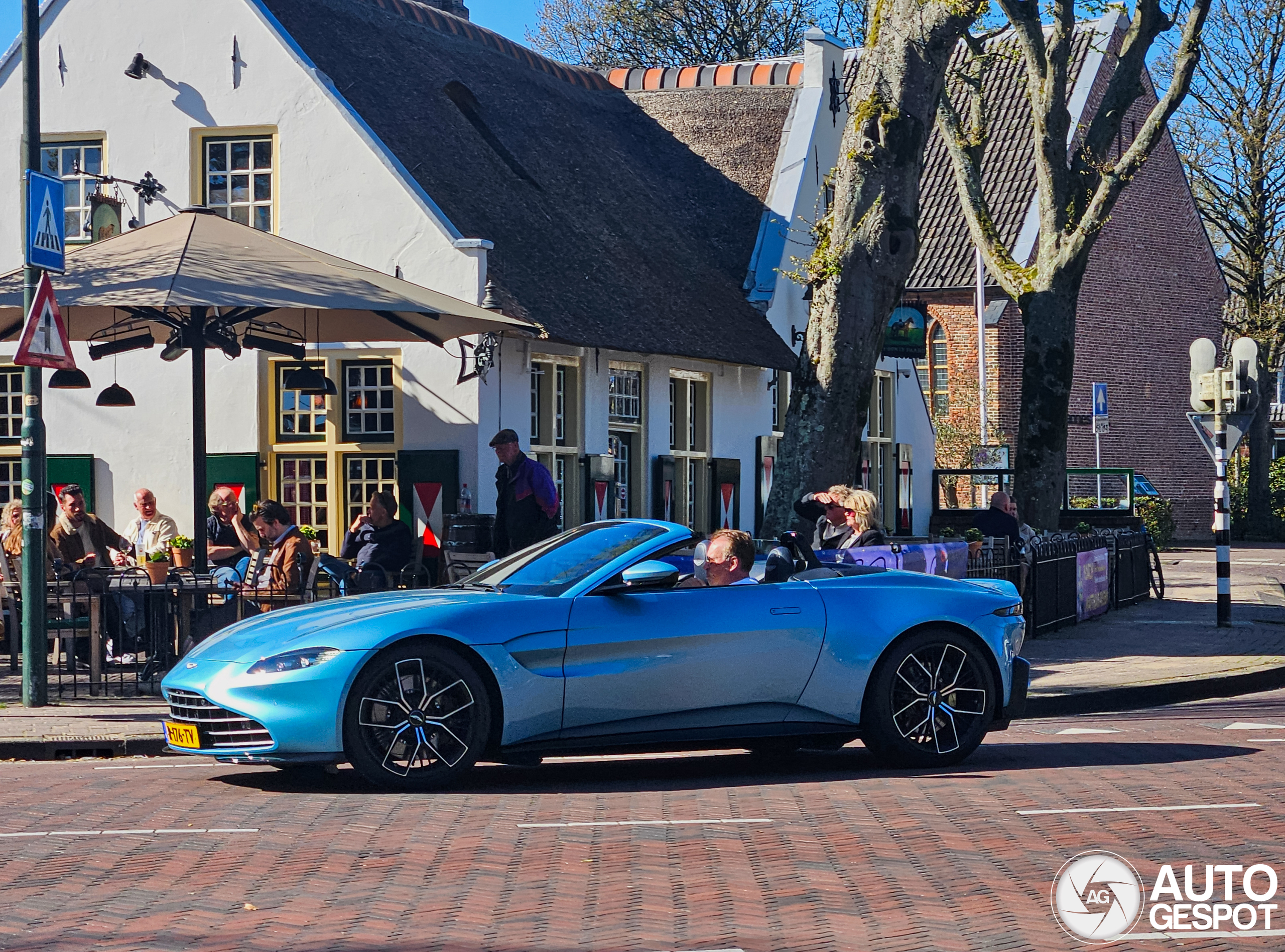 Aston Martin V8 Vantage Roadster 2020