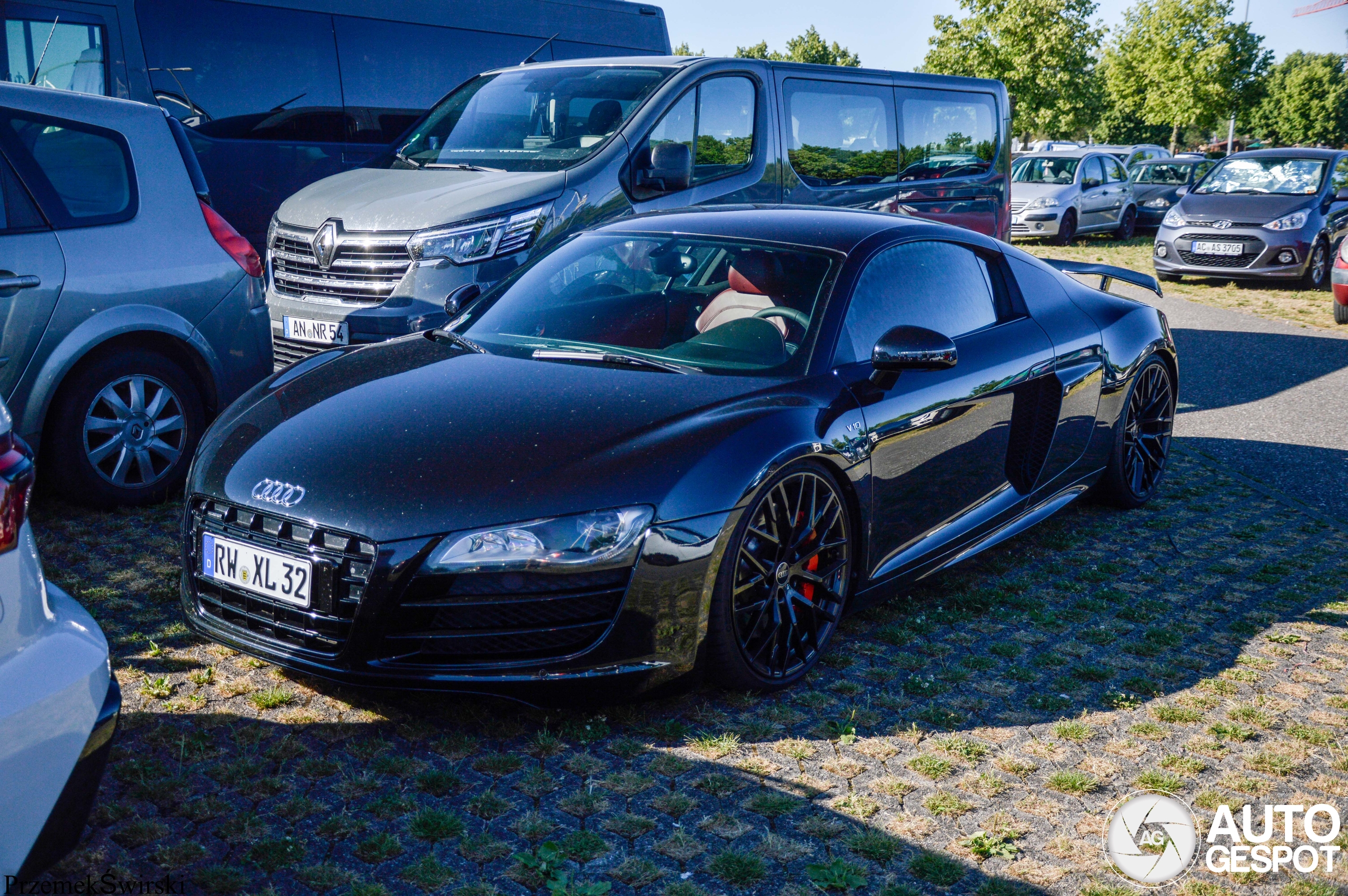 Audi R8 V10