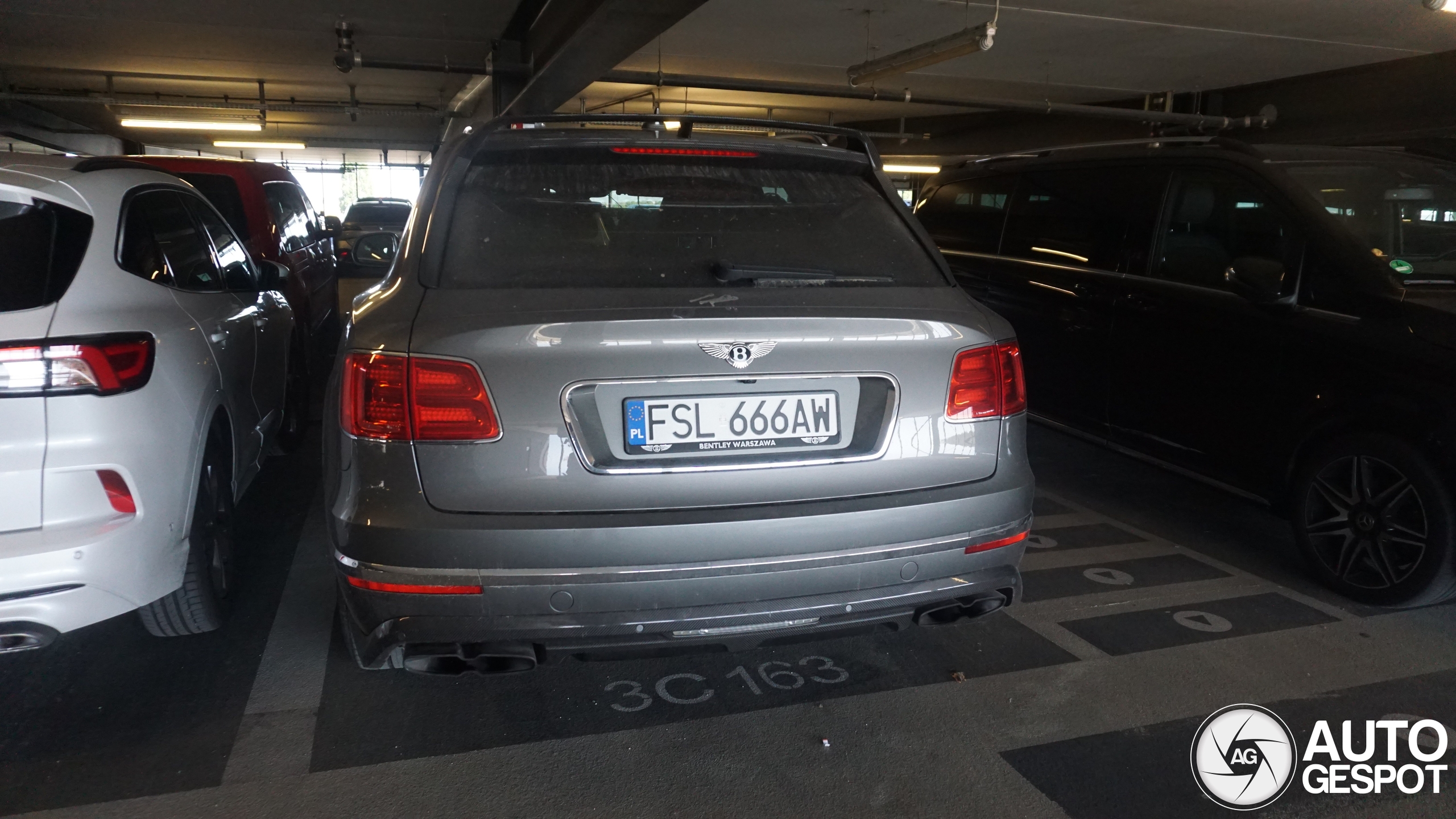 Bentley Bentayga V8