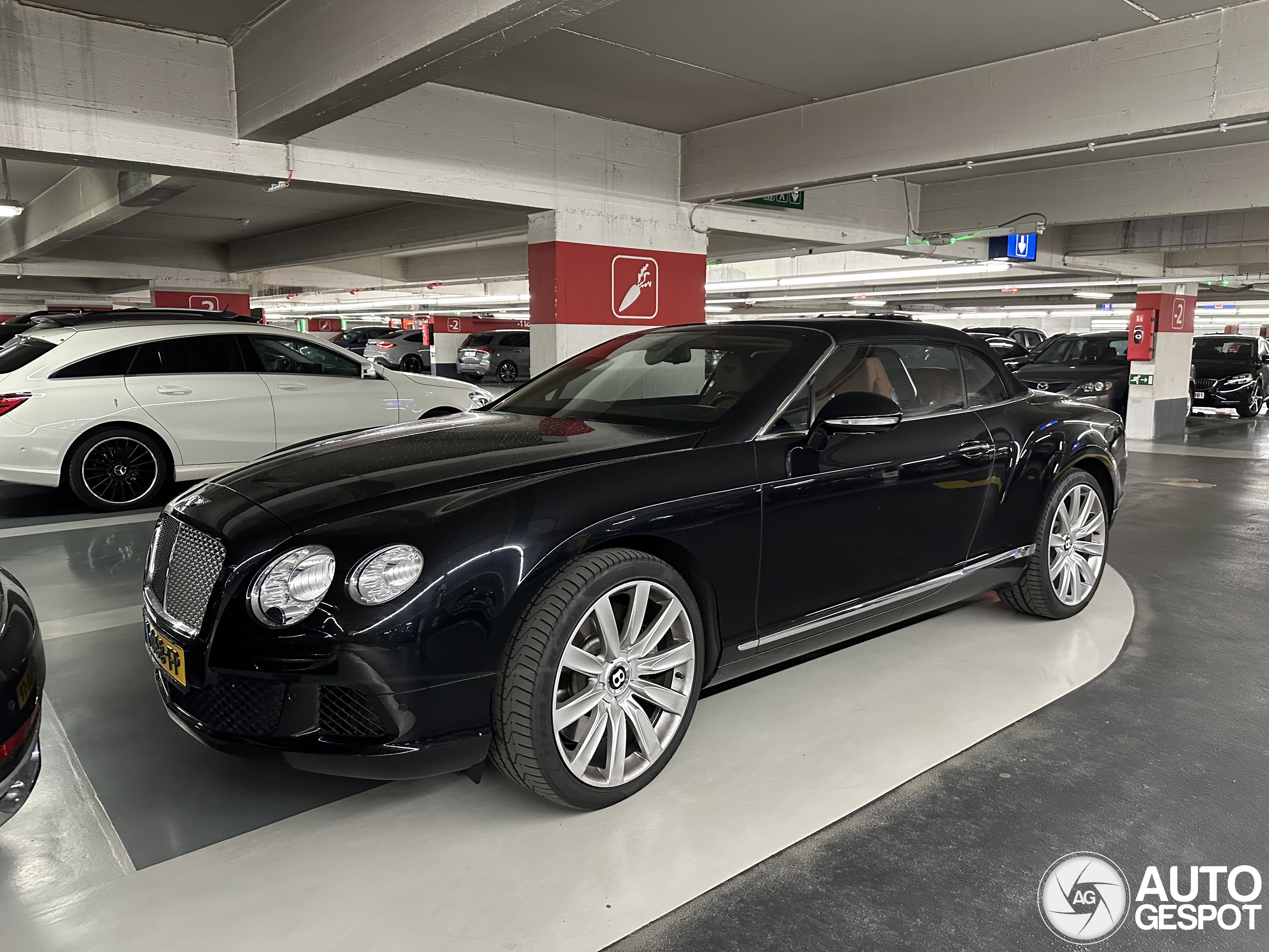 Bentley Continental GTC 2012
