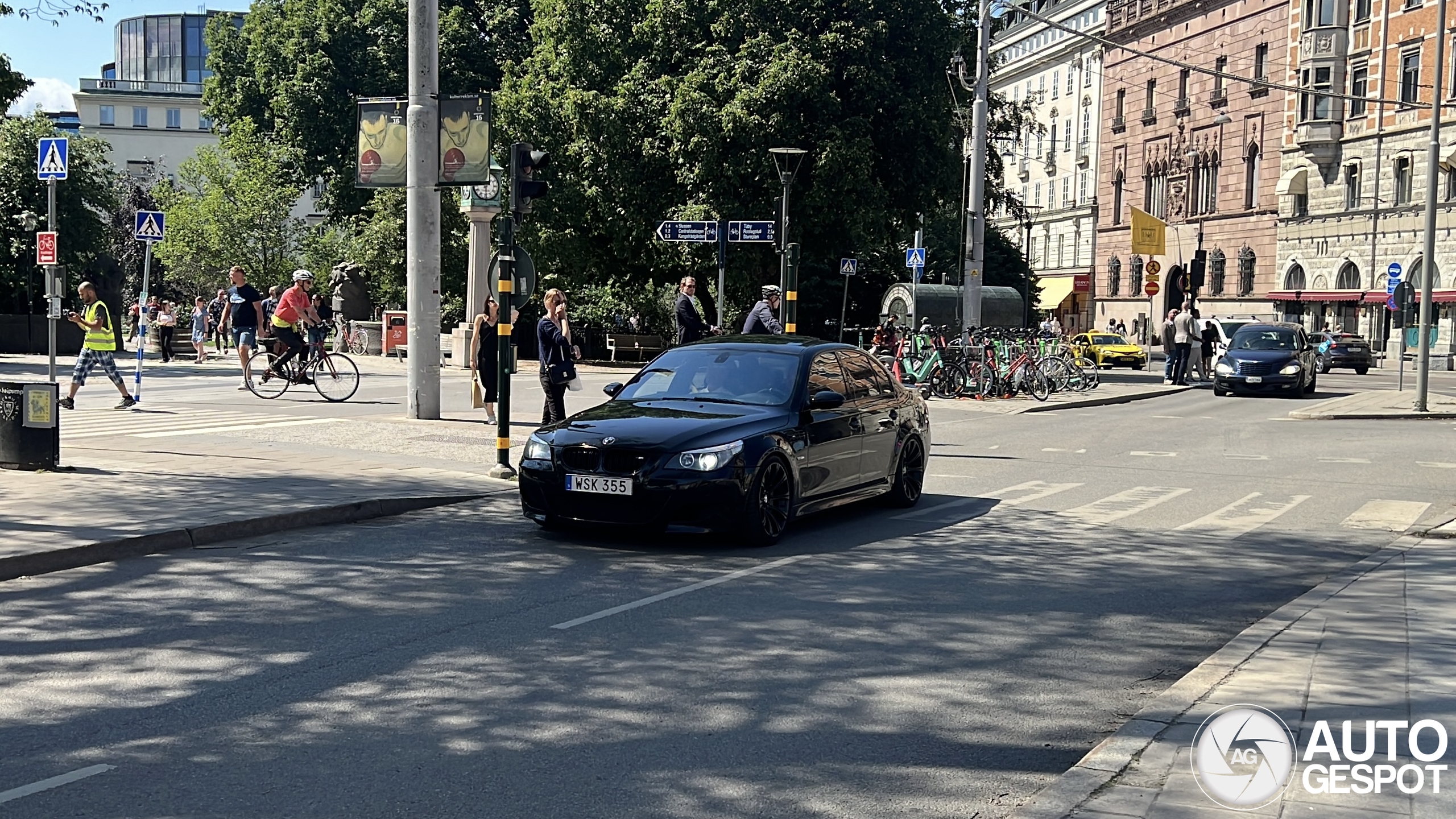 BMW M5 E60 2005