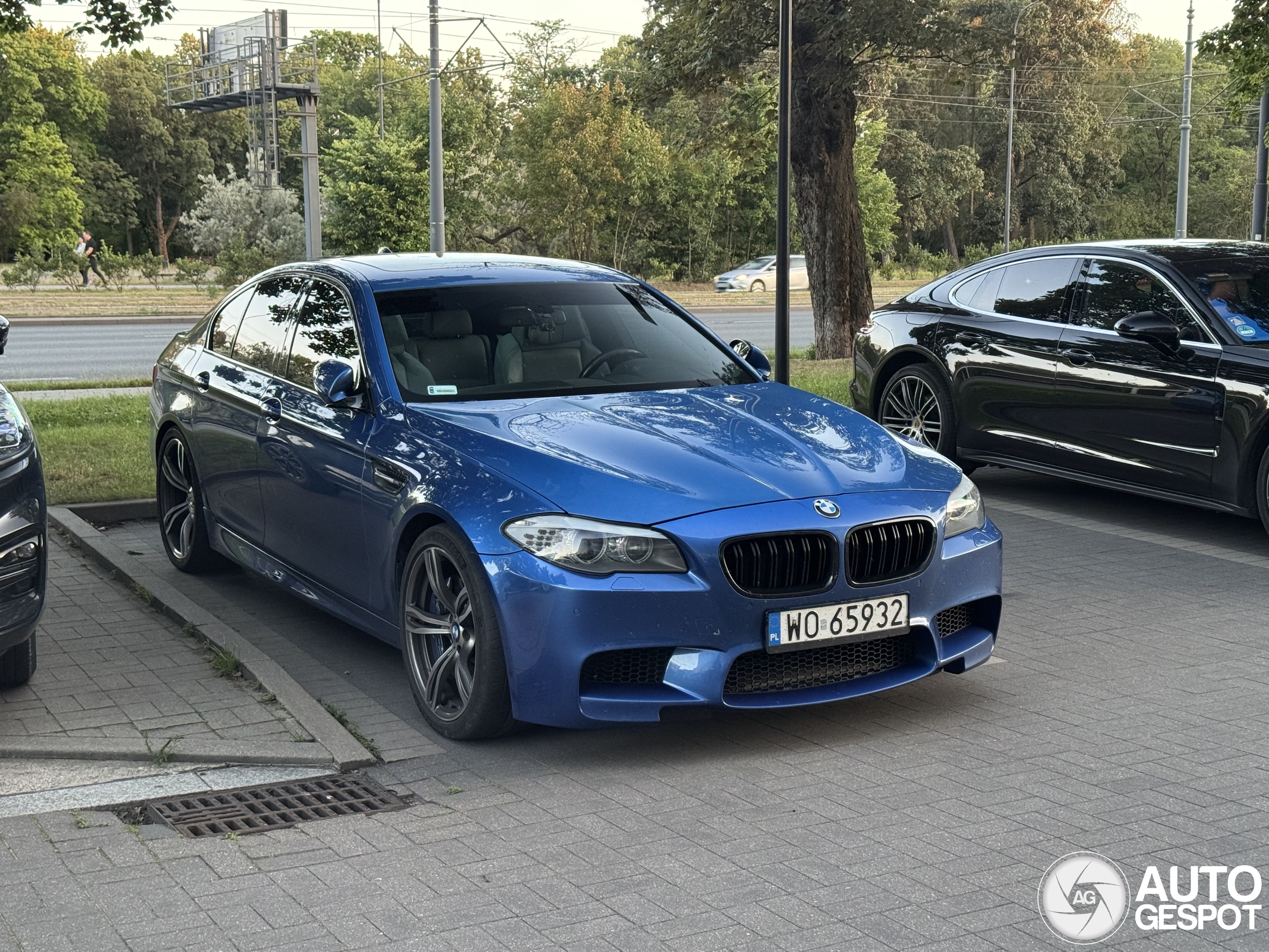 BMW M5 F10 2011